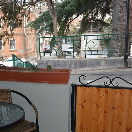Nikas Apartment Tbilisi Bagian luar foto